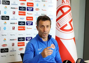 Süper Lig'de bir hoca daha istifa etti