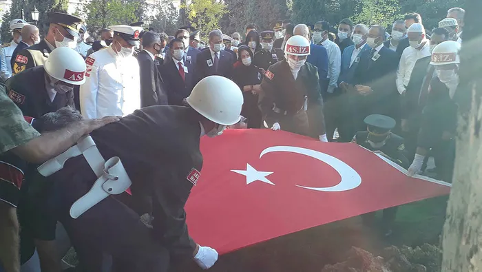 İdlib şehidi Tuğgeneral Sezgin Erdoğan son yolculuğuna uğurlandı - 1