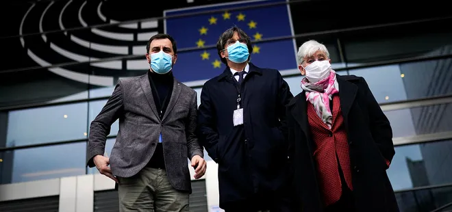 AP’den tarihi Carles Puigdemont kararı! Dokunulmazlıkları kaldırıldı