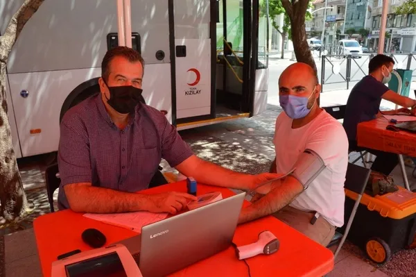 COVID-19 tedavisi görenler ve aşı olanlar kan bağışında bulunabilir mi? - 2