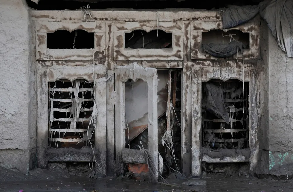 nepalden-tibetteki-baraj-patlamasi-sonrasi-alarm-kurtarma-ekipleri-ve-halka-guvenli-bolgeye-gecin-cagrisi-1787901055466.jpg (REUTERS)
