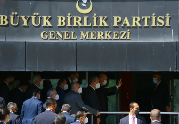 son-dakika-baskan-erdogan-ile-bbp-baskani-destici-bir-araya-geldi-1649935026106.jpg Son dakika: Başkan Erdoğan ile BBP Başkanı Destici bir araya geldi - 2