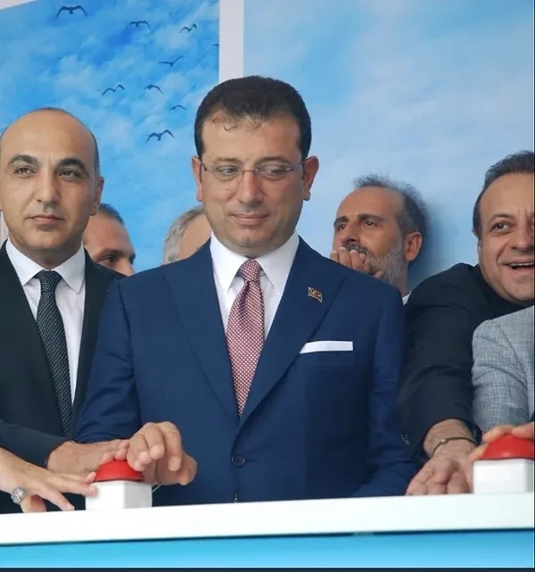 Ekrem İmamoğlu hayali söyleşi yapıyor: Gerçekten büyük tiyatrocu