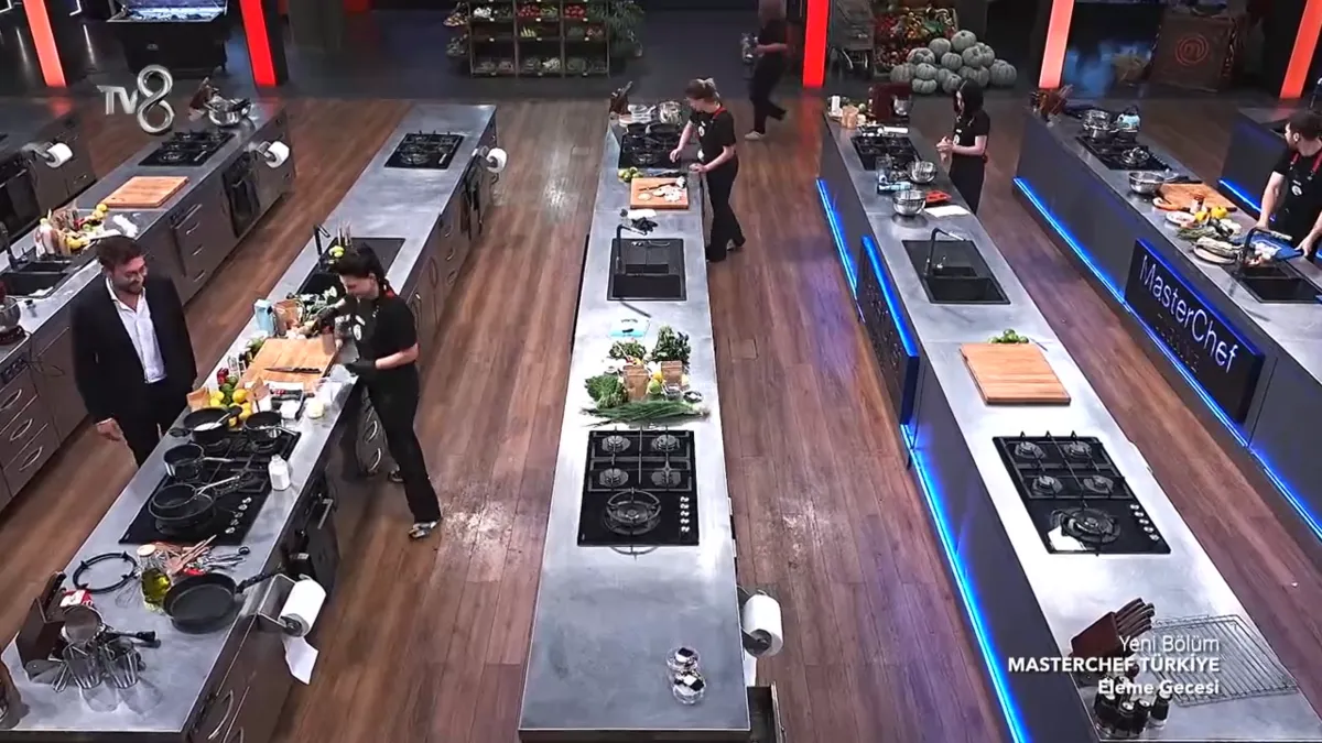 Ayşe, Nilay, Hasan Alp ve Enes ilk etabın ardından eleme potasından çıktı. (TV8)