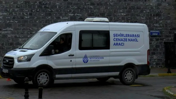 istanbulda-3-cocugunu-asarak-intihar-etmisti-cenazeler-ceylanpinara-gonderildi-1674910920894.jpg İstanbul’da 3 çocuğunu asarak intihar etmişti! Cenazeler Ceylanpınar’a gönderildi - 1