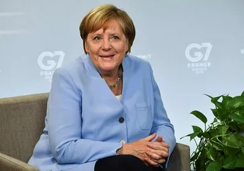 Merkel'den kritik İran açıklaması