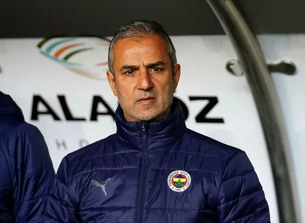 fenerbahce-teknik-direktoru-ismail-kartal-mac-sonu-konustu-benden-cok-oyuncularimi-sevmelerini-istiyorum-1642622569870.jpg Fenerbahçe Teknik Direktörü İsmail Kartal maç sonu konuştu: Benden çok oyuncularımı sevmelerini istiyorum - 1