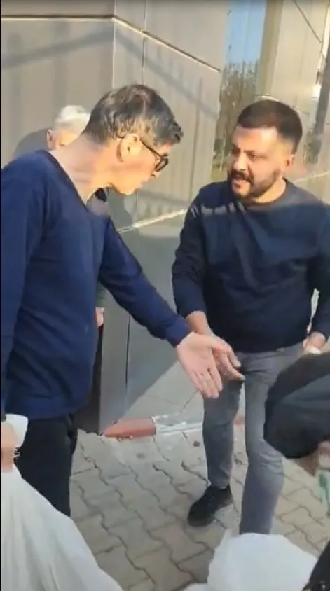 bilecikte-kyk-yurdunda-insanlik-disi-olaya-sert-tepki-bahcedeki-kedileri-toplayip-cuvallara-koydular-1670401161909.jpg Bilecik’te KYK yurdunda insanlık dışı olaya sert tepki! Bahçedeki kedileri toplayıp çuvallara koydular - 4