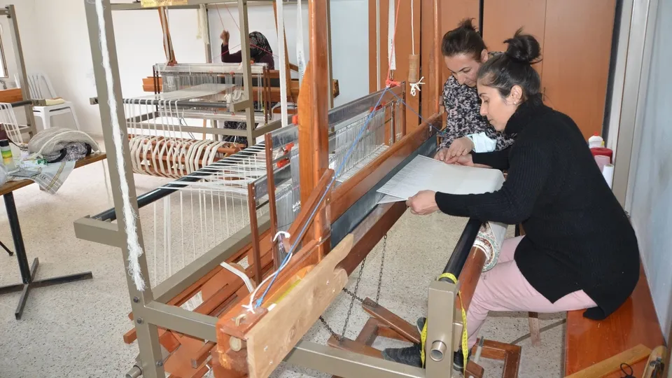Antalya’da 300 yıllık gelenek kadınların gelir kapısı oldu! Parçası 500 TL’den satılıyor