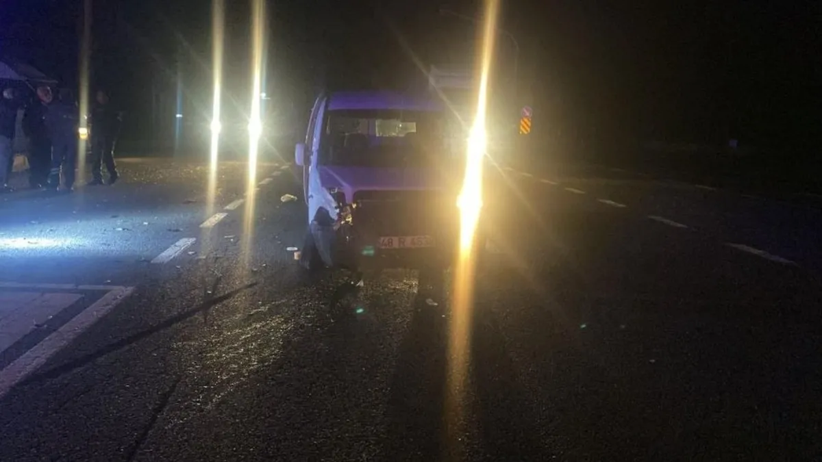 Konya'da otomobil ve hafif ticari araç çarpıştı: Yaralılar var