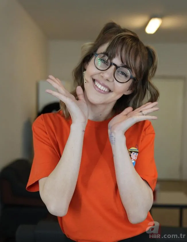 Berfu Yenenler’den şok eden itiraf! 19 yaşındayken ‘Kedicik’ olmaktan şans eseri kurtulmuş 7