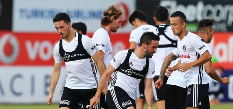 Beşiktaş'ın sağ bekinde dev rekabet!
