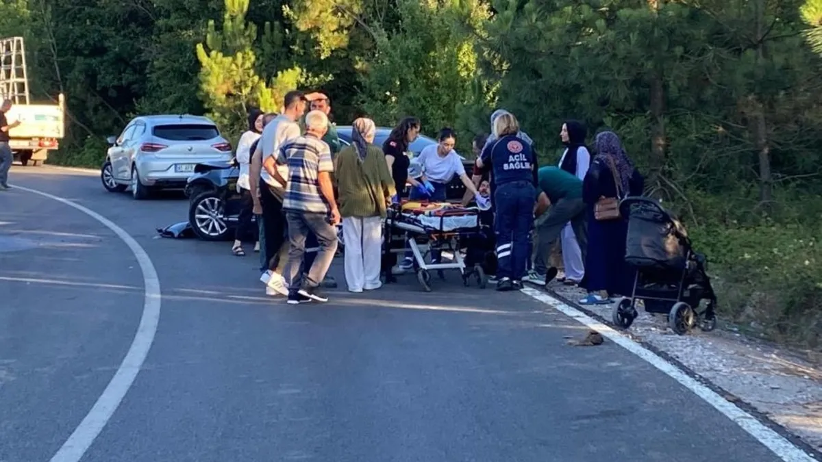 Kocaeli'de korkutan kaza! 2 otomobil çarpıştı: 1 yaralı