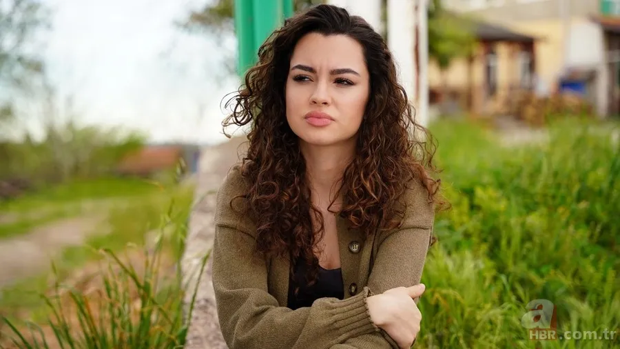 Burak Deniz'in partneri Su Burcu Yazgı Coşkun bakın aslen nereliymiş! 2