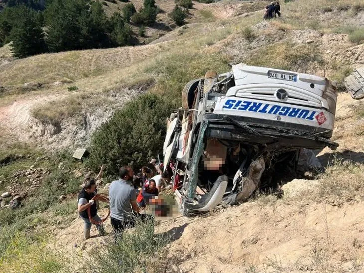 Kars'ta korkunç kaza! Yolcu otobüsü Karakurt Viyadüğü'nden aşağı uçtu! Ölü ve yaralılar var