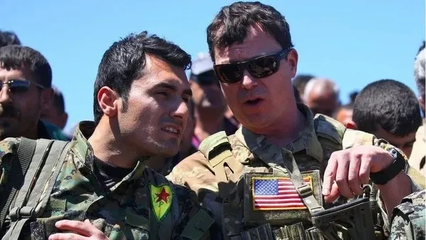 Teröre el veren ABD’nin skandalları bitmiyor! PKK/YPG’li teröristler için düzenlenen sözde anma etkinliğine katıldılar