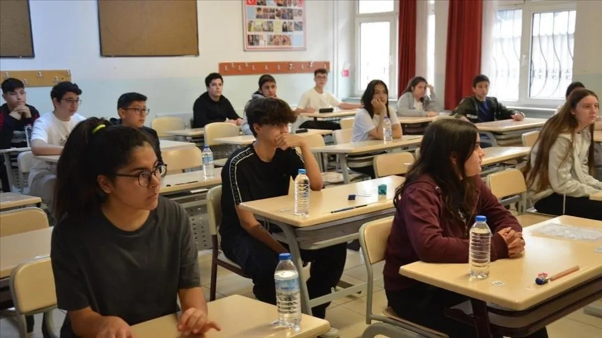 YKS maratonu sona erdi! Milyonlarca aday üniversiteye girmek için ter döktü | Soru ve cevaplar erişime açıldı