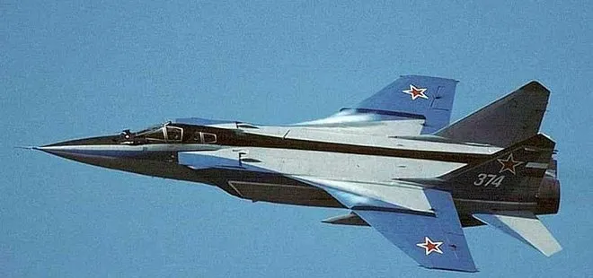 Rusya ile ABD arasında havada gerilim! MİG-31 tipi savaş uçağı...