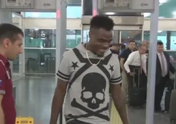 Emenike Atina'ya gitti