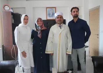 Macar kadın Mersin'de Müslüman oldu