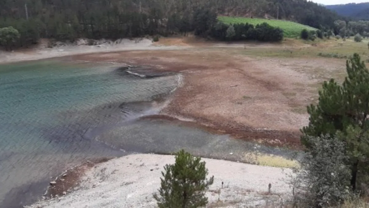 Sünnet Gölü'nde tehlike! Aşırı sıcaklar vurdu sular 10 metre çekildi: Her geçen gün azalıyor