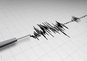 Tahran’da 5.2 büyüklüğünde deprem