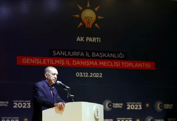 Başkan Recep Tayyip Erdoğan’dan Kılıçdaroğlu’na adaylık göndermesi: İktidara giden yolu Londra sokaklarında arıyor