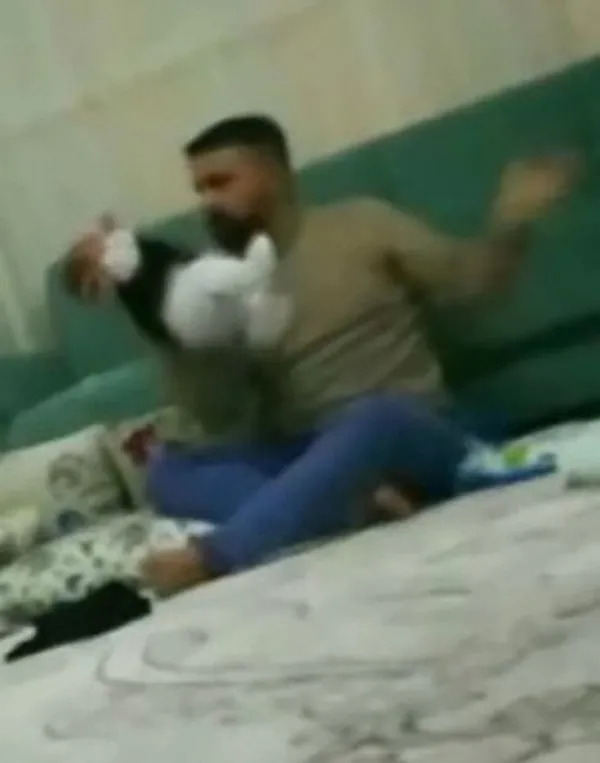 son-dakika-gaziantepte-bebegini-doven-baba-icin-istenen-ceza-belli-oldu-1638955755606.jpg Son dakika: Gaziantep'te bebeğini döven baba için istenen ceza belli oldu - 3