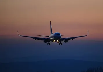 Myanmar ordusuna ait uçak kayboldu