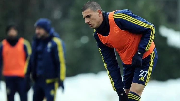 Merih Demiral Neden Fenerbahce De Kalmadi Soke Eden Gercekler