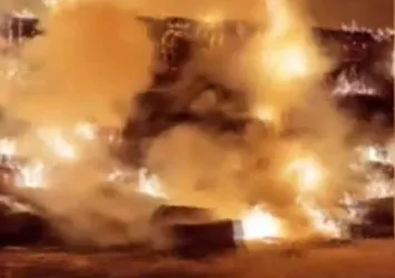 Şanlıurfa'da korkutan olay! Yüzlerce ton saman küle döndü!