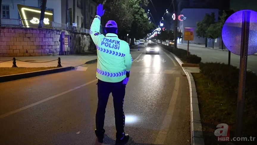 Hafta sonu sokağa çıkma yasağı detayları: Marketler ve fırın açık mı? 19-20 Aralık şehirler arası seyahat yasağı var mı? 13