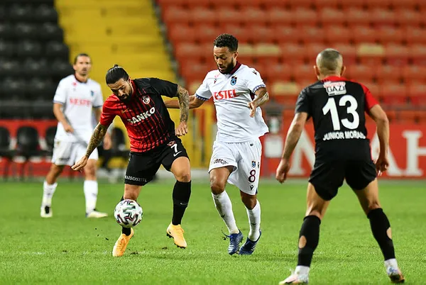 Trabzonspor Kulüp Başkanı Ahmet Ağaoğlu: 36 saat içinde kimin gidip kimin kalacağı belli olacak - 3