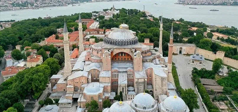 Kültür ve Turizm Bakanı Mehmet Nuri Ersoy’dan flaş Ayasofya açıklaması! Çok ciddi bir tadilat gerçekleştirilecek