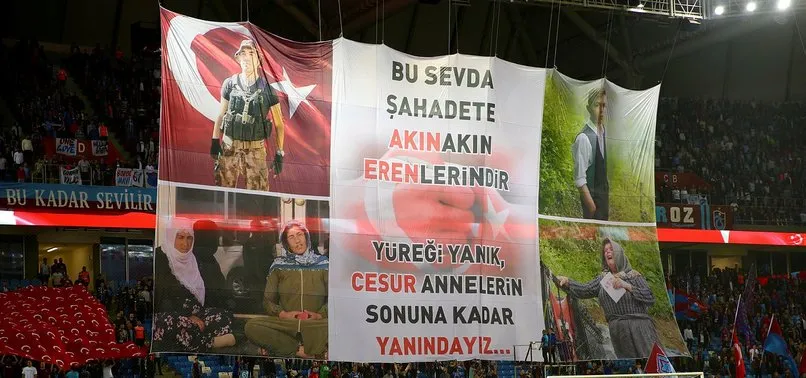 Trabzonspor taraftarı vatan için can verenleri unutmadı! Bu sevda şehadete akın akın erenlerindir