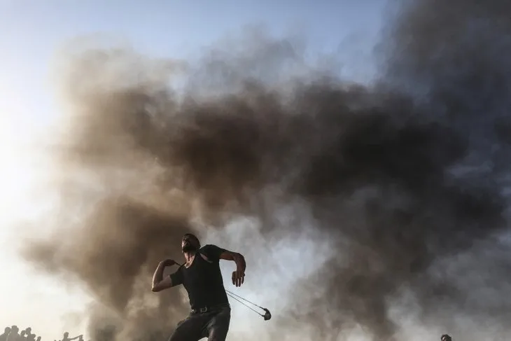 Gazze sınırında ölümüne direnişten sıcak anlar
