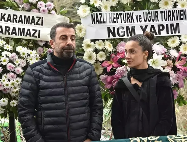 1704208538405.jpeg Anneye acı veda! Emre Karayel cenazede güçlükle ayakta kaldı - 4