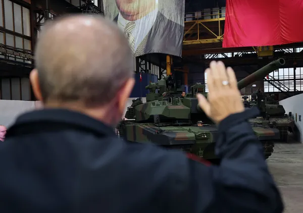 Savunmada gurur günü! Yeni Altay Tankı TSK’ya teslim edildi! Başkan Erdoğan’dan çarpıcı sözler: Üçüncü nesilden öte bir tank