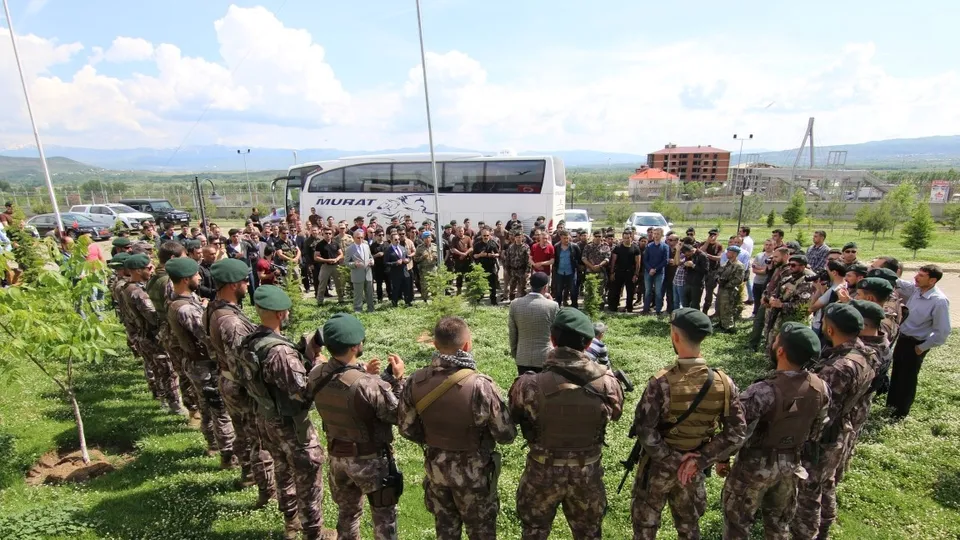 Afrin'e dualarla uğurlanan tim geri döndü