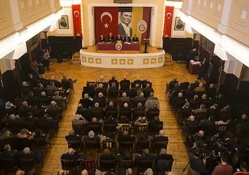 Galatasaray'da divan kurulu toplanıyor