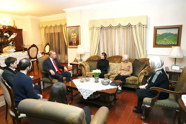 Başkan Erdoğan’dan Deniz Baykal’ın ailesine taziye ziyareti