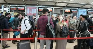 Atatürk Havalimanı’nda seçim yoğunluğu