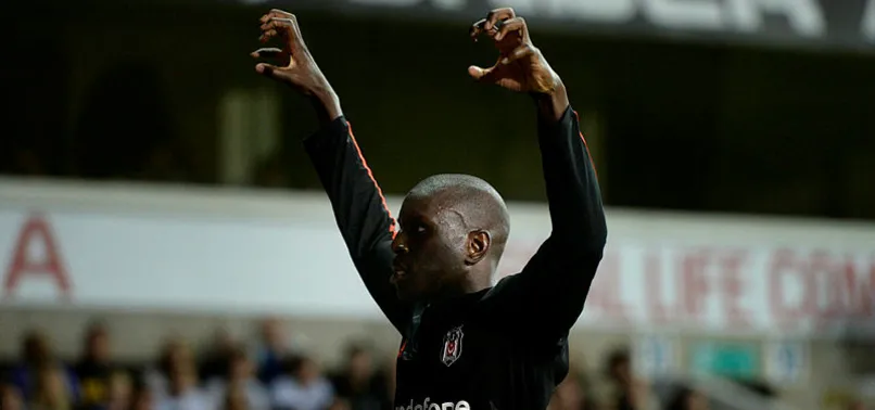 Demba Ba'dan karar! Beşiktaş fotoğrafı ile duyurdu