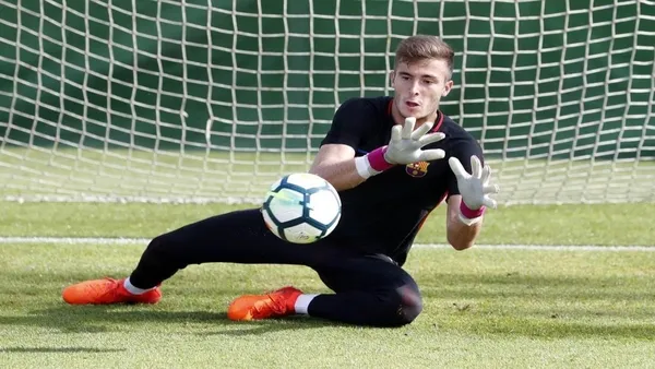 iste-galatasarayin-yeni-kalecisi-barcelonadan-inaki-pena-sezon-sonuna-kadar-kiralandi-1643483107600.jpg İşte Galatasaray'ın yeni kalecisi! Barcelona'dan Inaki Pena sezon sonuna kadar kiralandı - 3