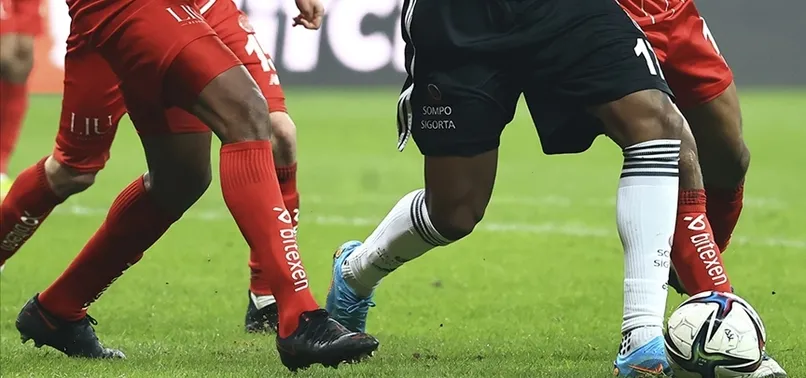 Beşiktaş Antalya'da kayıp! Antalyaspor 3 - 2 Beşiktaş MAÇ SONUCU