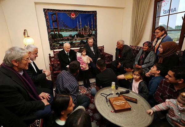 Başkan Erdoğan’dan deprem bölgesindeki köy evlerinin teslim töreninde çiftçilere 10 yeni müjde