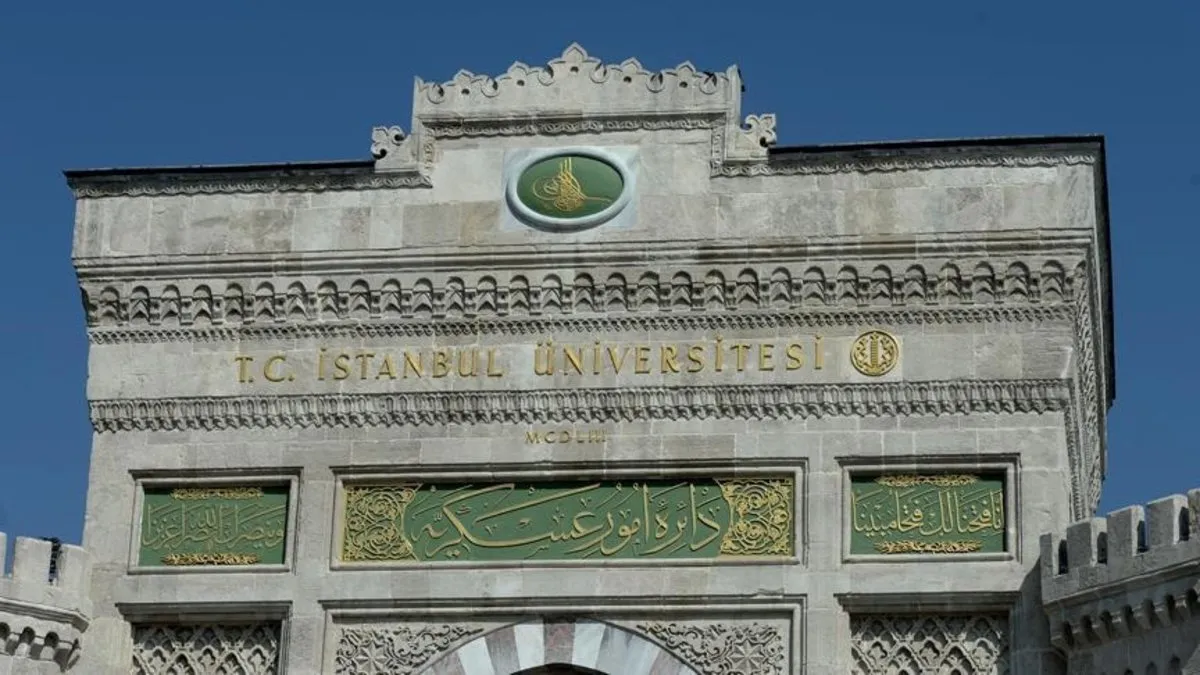 Auzef vize sınavı ne zaman? İstanbul Üniversitesi Açık ve Uzaktan Eğitim Fakültesi 2025-2026 Sınav Tarihleri ve Oturum Saatleri