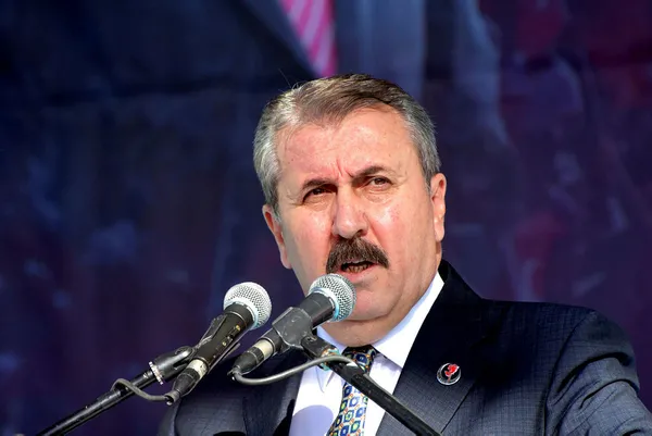 bbp-2023-secimleri-icin-sahaya-indi-mustafa-destici-malatyada-konustu-1667747481574.jpg BBP 2023 seçimleri için sahaya indi! Mustafa Destici Malatya'da konuştu - 1