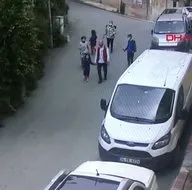 Son dakika: İstanbul Beyoğlunda freni patlayan otomobil önüne geleni biçti! Mucize kurtuluş kamerada |Video