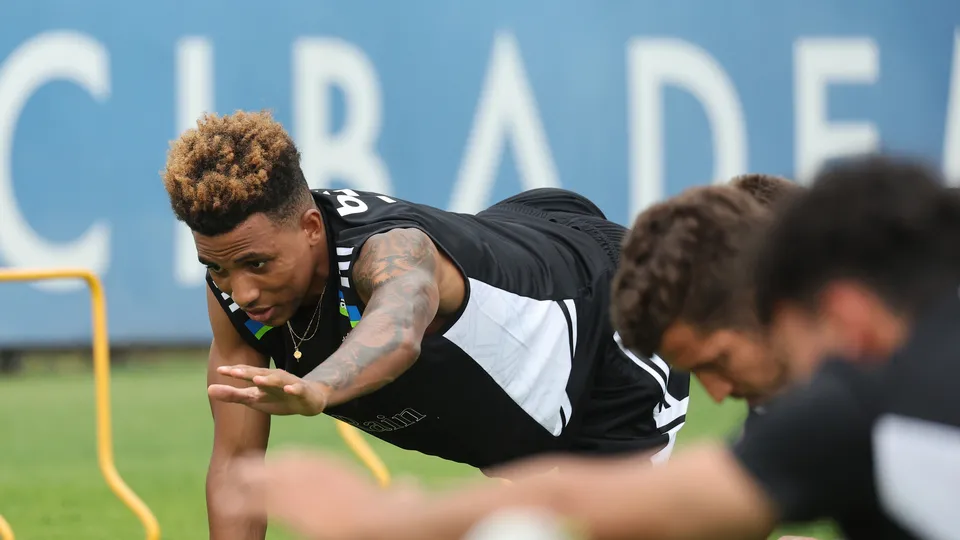 Beşiktaş yeni sezon hazırlıkları başladı! Gedson Fernandes sahaya indi